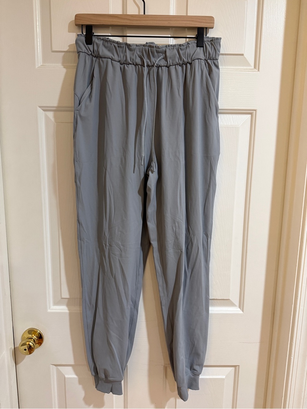 Women’s Lulumeon Joggers - Size 8